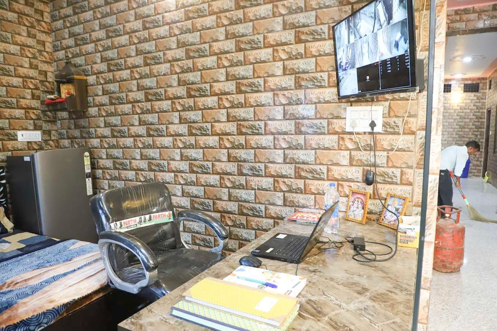 Hotel O Chahtikara Chowk Vrindavan Formerly Laddu Gopal 3*